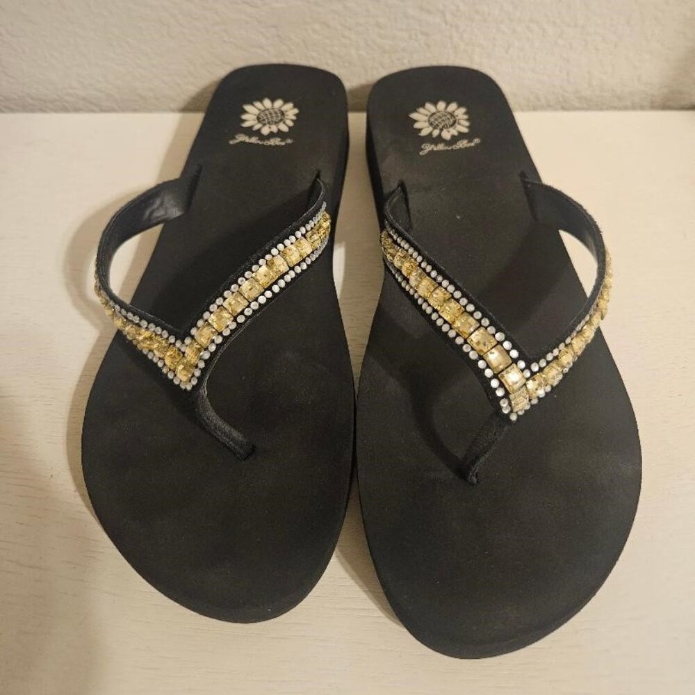 Women's Yellow Box Flip Flop Zabrina Black w/gem stones Size 10M